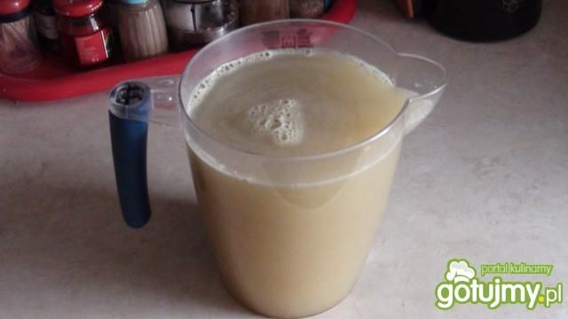 Świeży sok wieloowocowy 