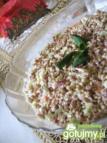 Swojska sałatka orkiszowa Swojska sałatka orkiszowa