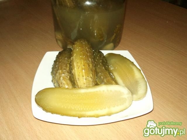 Swojskie ogórki kiszone