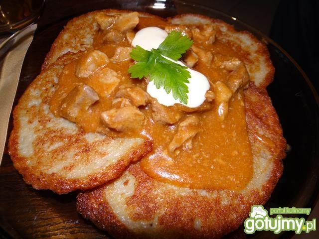 Sylwestrowy placek po węgiersku 