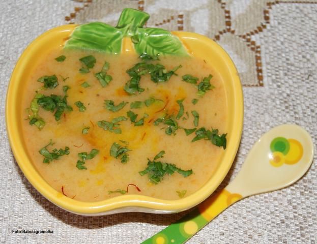 Szafranowa manna na rosole :