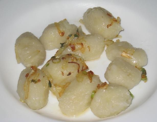 Szare,ziemniaczane kluseczki postne