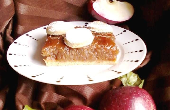 Szarlotka na kruchym pomarańczowym cieście Szarlotka na kruchym pomarańczowym cieście