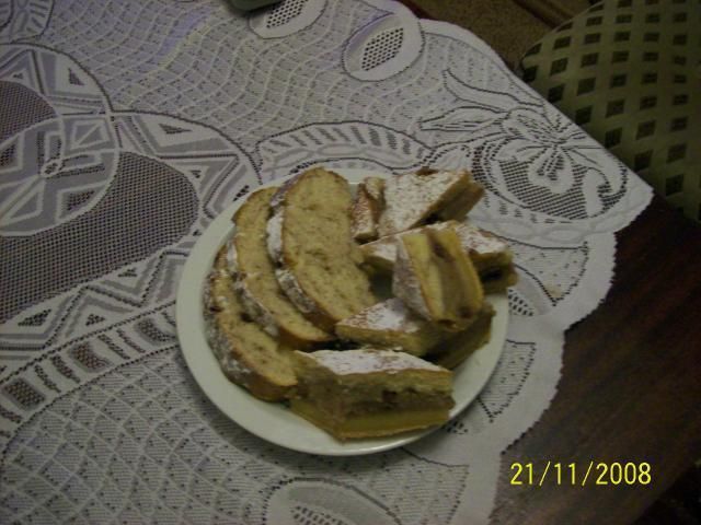 Szarlotka na lanym cieście