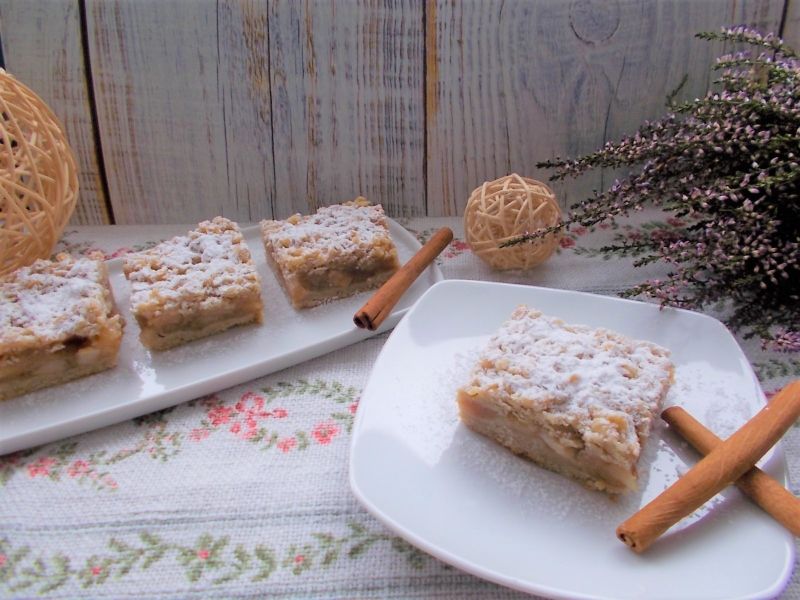 Szarlotka w kruchym cieście Szarlotka w kruchym cieście