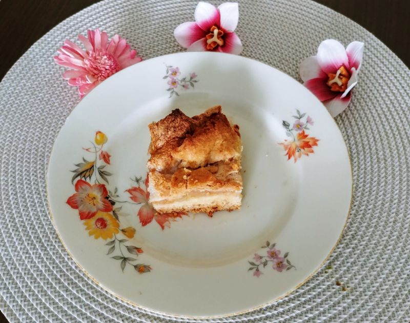 Szarlotka z antonówek Szarlotka z antonówek