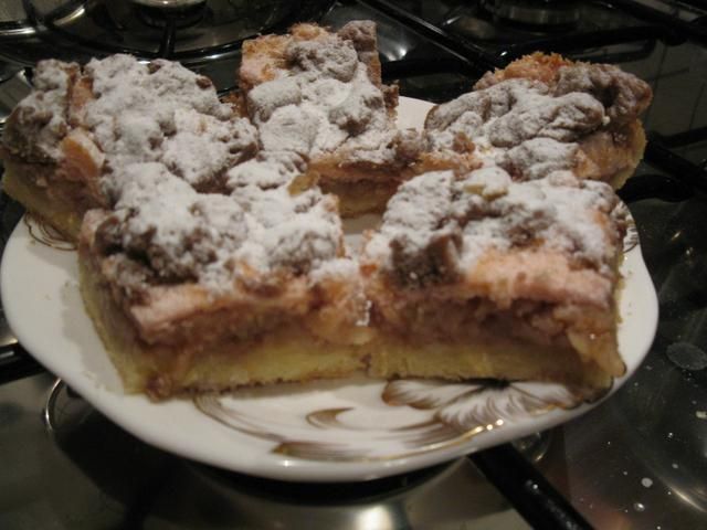 Szarlotka z bezą i kruszonką wg ejla