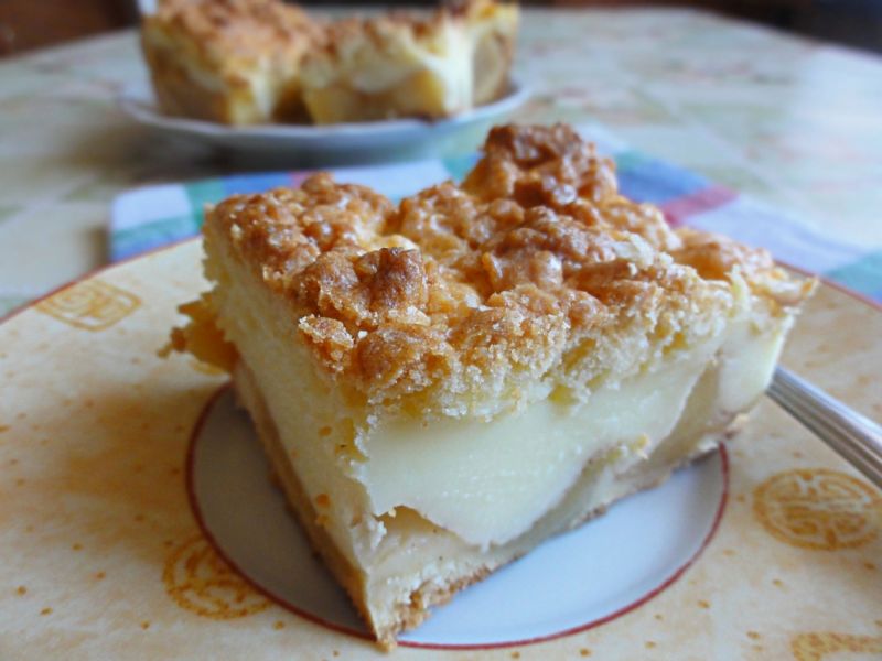 Szarlotka z budyniem