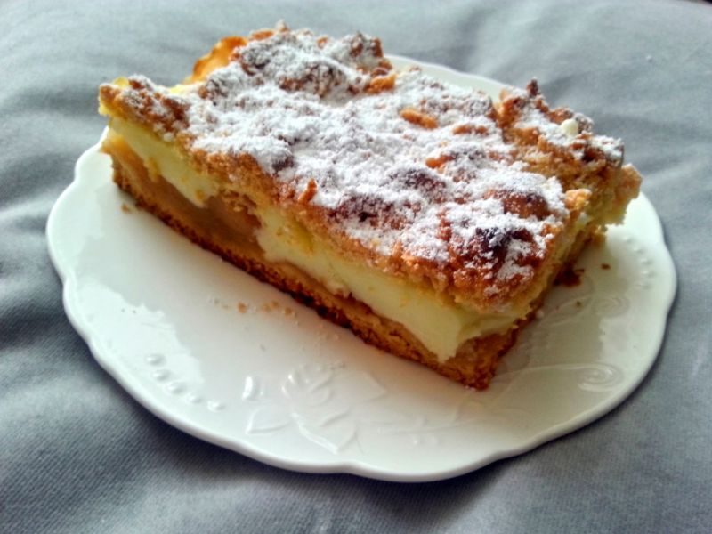 Szarlotka z budyniem Szarlotka z budyniem