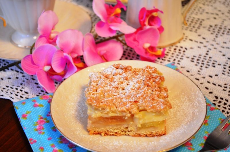 Szarlotka z budyniem Szarlotka z budyniem