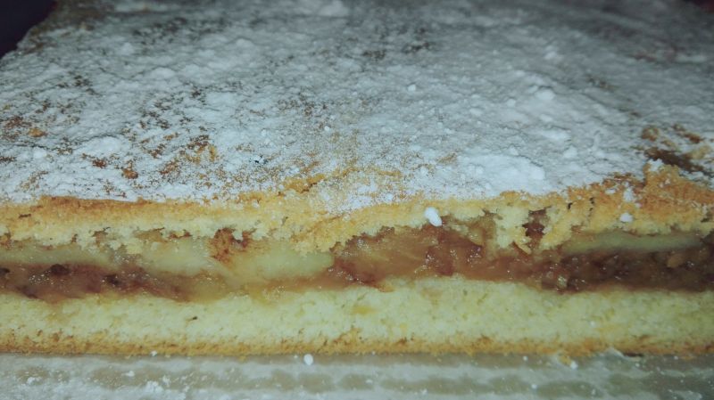 Szarlotka z dodatkiem skórki pomarańczowej