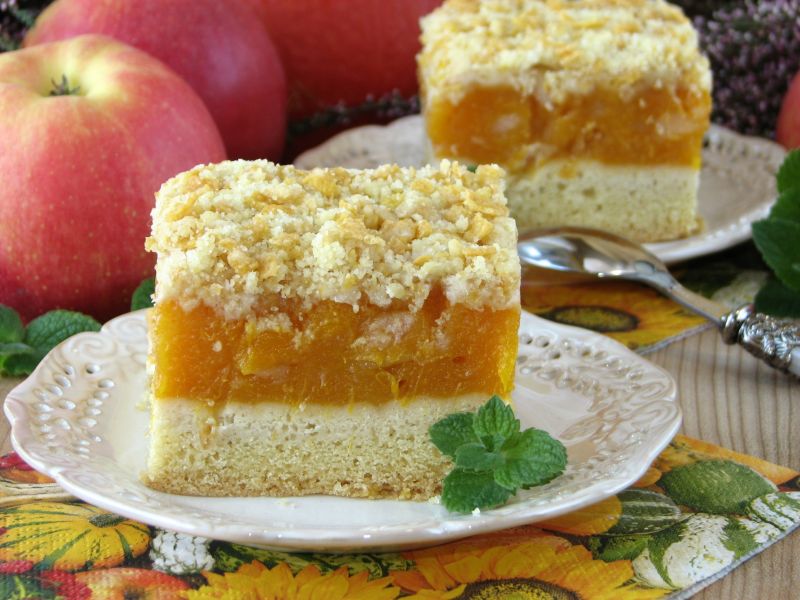 Szarlotka z dynią i kruszonką kukurydzianą