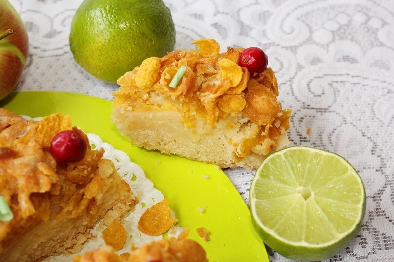 Szarlotka z kukurydzianym wierzchem