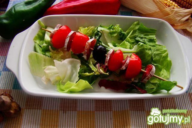 Szaszłyk kolorowy z salami hiszpańskim  Szaszłyk kolorowy z salami hiszpańskim