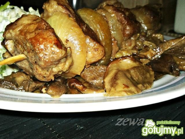 Szaszłyk na grzybku Szaszłyk na grzybku