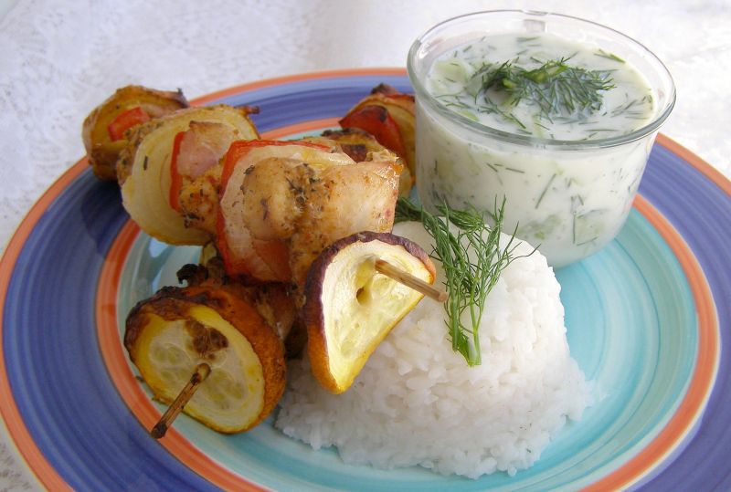 Szaszłyki drobiowe z warzywami Szaszłyki drobiowe z warzywami