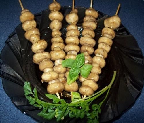 Szaszłyki na przystawkę z pieczarek Szaszłyki na przystawkę z pieczarek