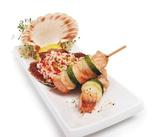 Szaszłyki rybne z cukinią