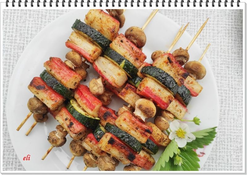 Szaszłyki warzywne Eli z surimi Szaszłyki warzywne Eli z surimi