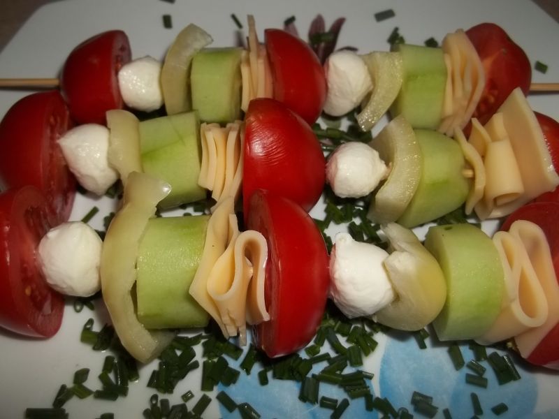 Szaszłyki warzywno serowe