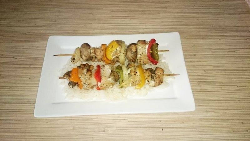 Szaszłyki wieprzowe z marynatą z mango