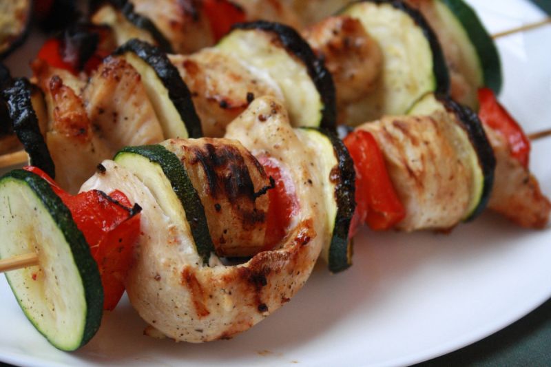 Szaszłyki z bananami Szaszłyki z bananami