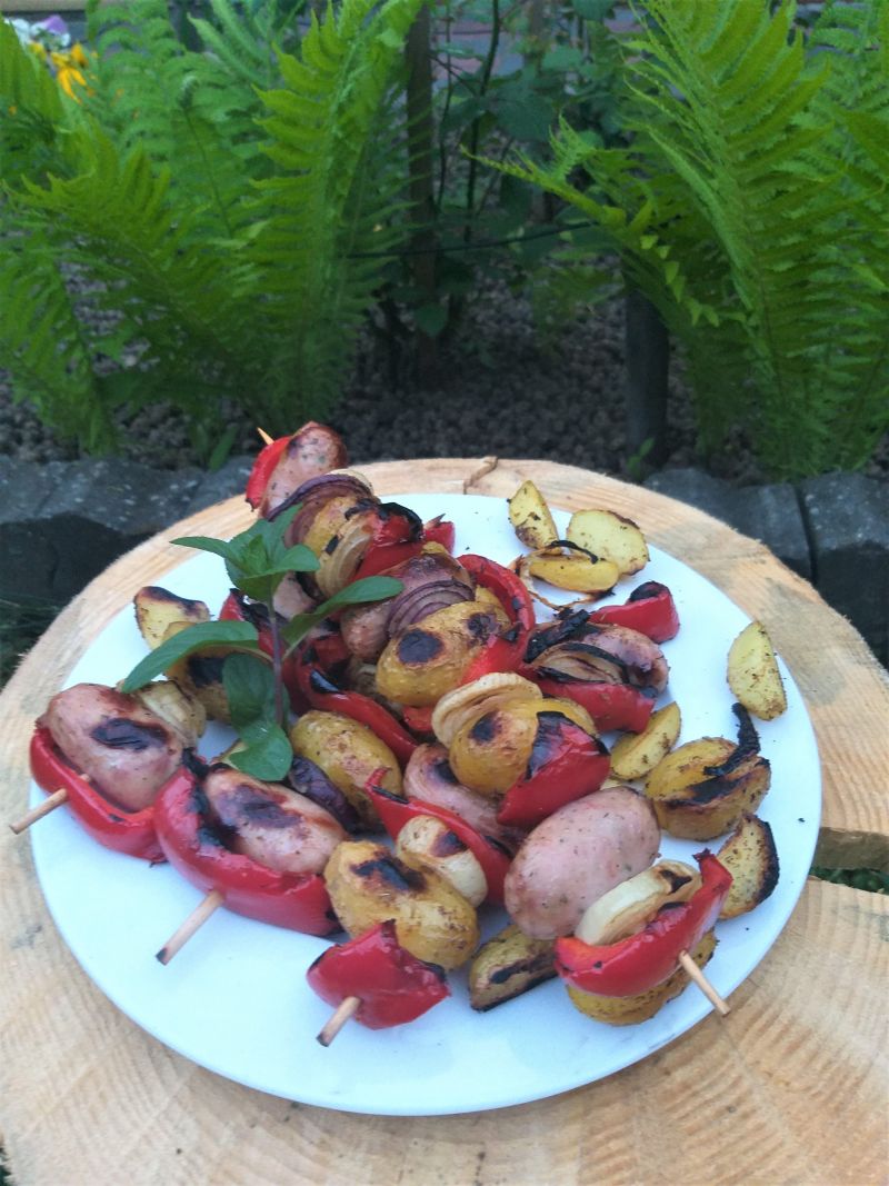 Szaszłyki z białą kiełbasą