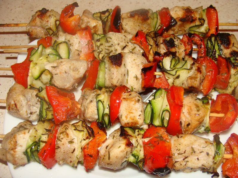 Szaszłyki z filetem w marynacie jogurtowej  
