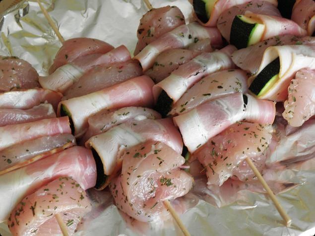 Szaszłyki z grilla. Szaszłyki z grilla.