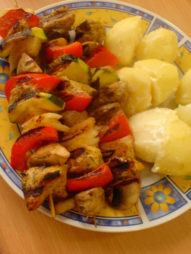 Szaszłyki z indykiem grillowane po domowemu Szaszłyki z indykiem grillowane po domowemu