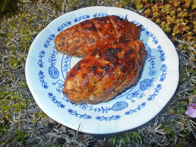 Szaszłyki z mięsa mielonego na pomidorowo