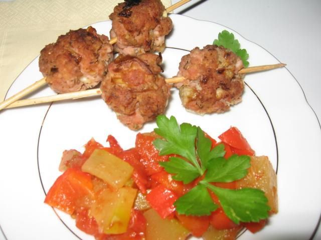 szaszłyki z mięsa mielonego z warzywami szaszłyki z mięsa mielonego z warzywami