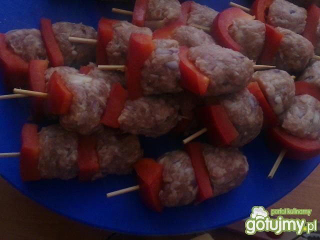 Szaszłyki z wieprzowiną i papryką 