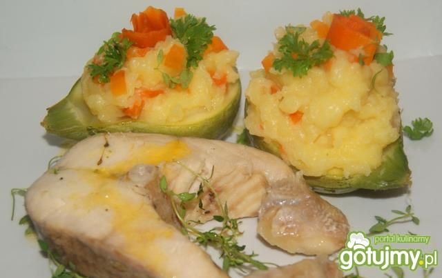 Szczupak i cukinia gotowane na parze