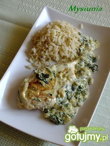 Sznycel drobiowy w szpinakowym sosie