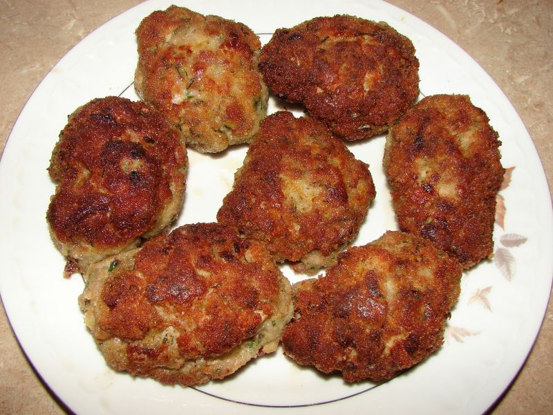 Sznycelki ze smażoną cebulką i koperkiem