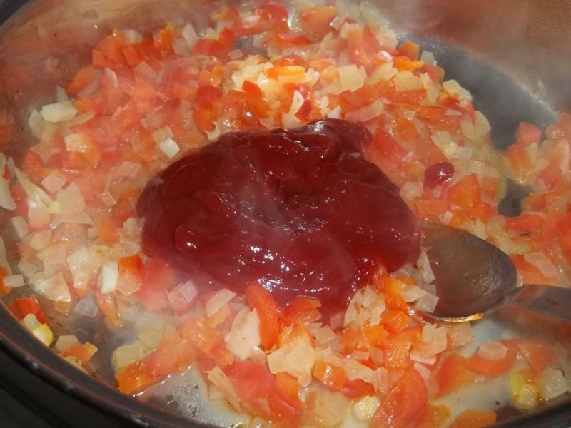 Sznycle z szynki w sosie paprykowym