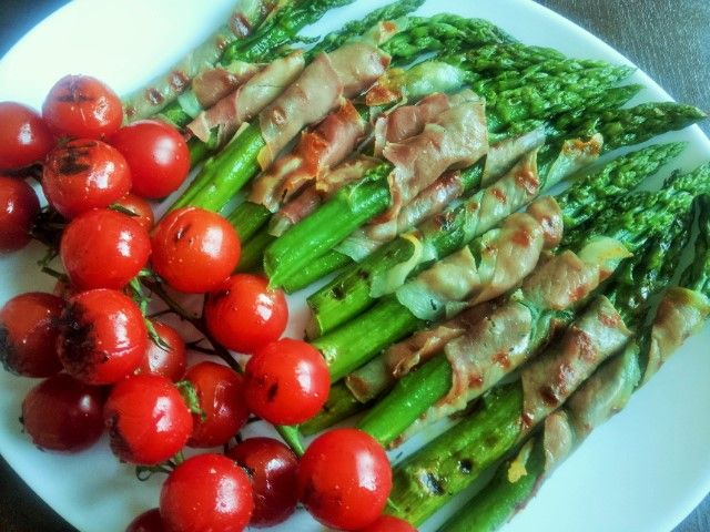 Szparagi grillowane