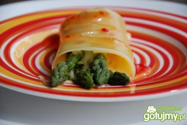 Szparagi w cannelloni Szparagi w cannelloni
