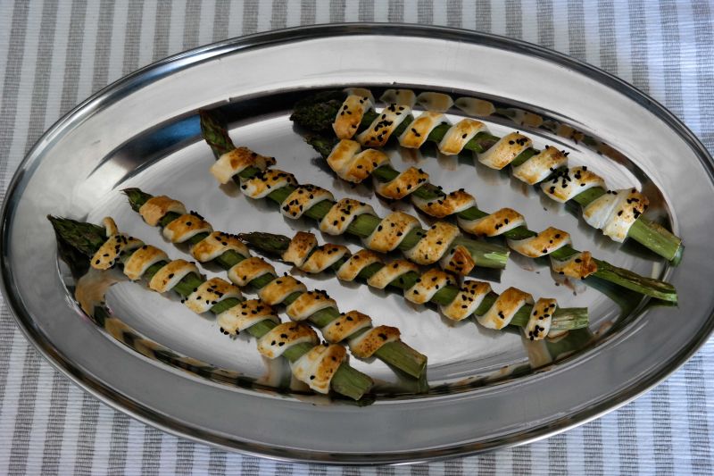 Szparagi w cieście francuskim