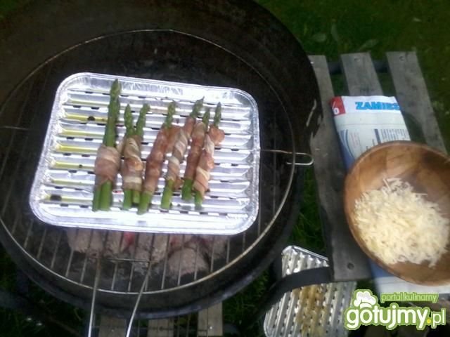 Szparagi z grilla 