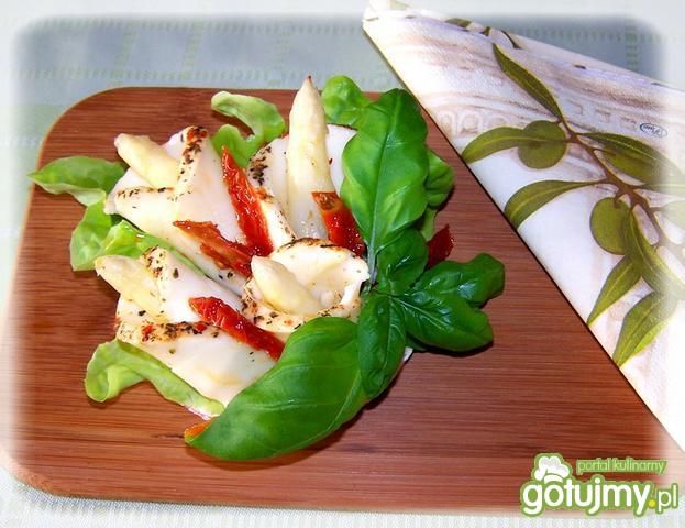 Szparagowa przekąska na waflu Good Food Szparagowa przekąska na waflu Good Food