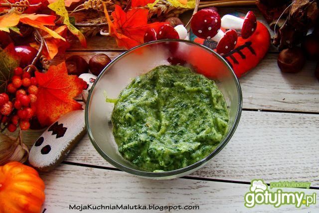 Szpinak na krótko z śmietaną