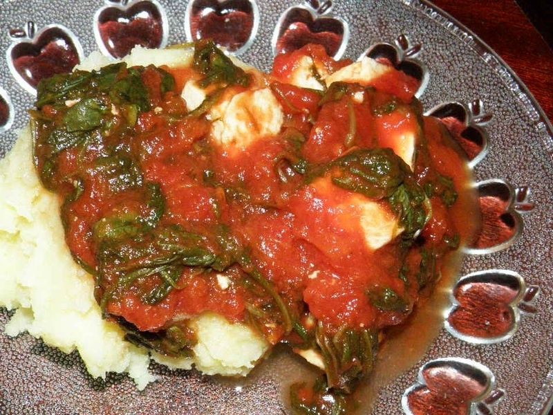 Szpinak w pomidorach z serem feta Szpinak w pomidorach z serem feta
