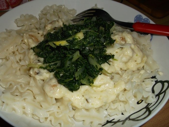 Szpinak z makaronem Szpinak z makaronem