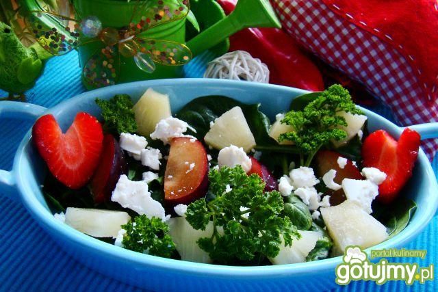 Szpinak z owocami i serem  Szpinak z owocami i serem