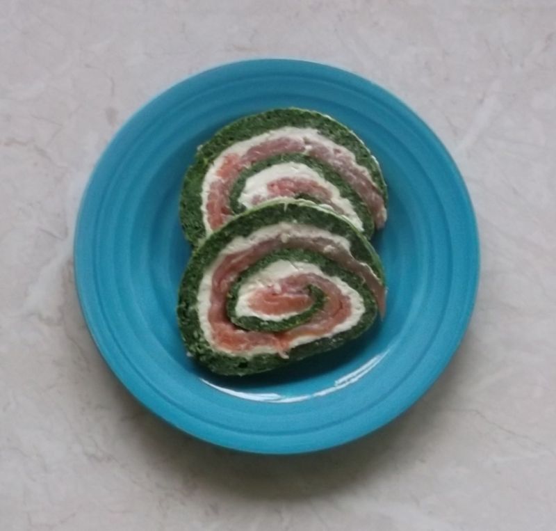 Szpinakowa rolada z łososiem 