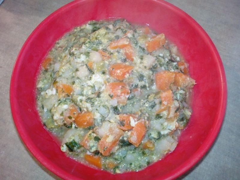 Szpinakowa zupka z jajkiem dla dzieci