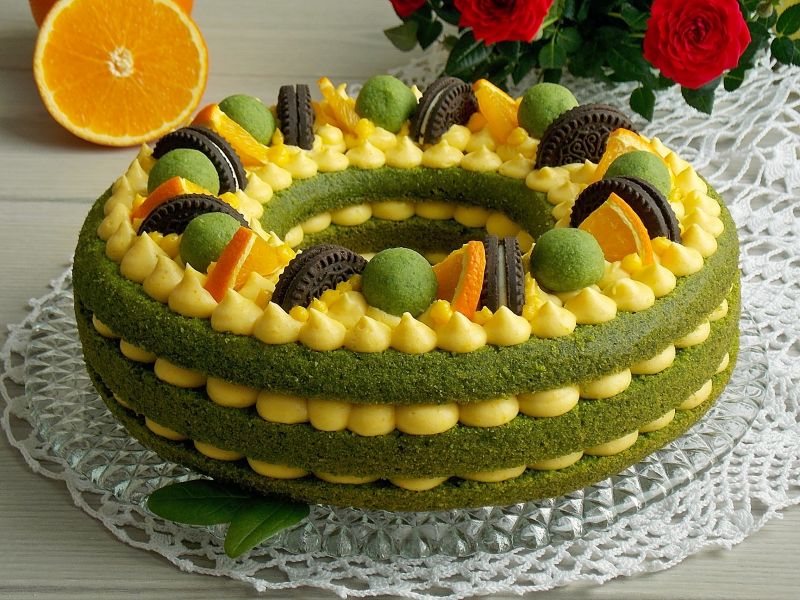 Szpinakowe ciasto z kremem pomarańczowym 