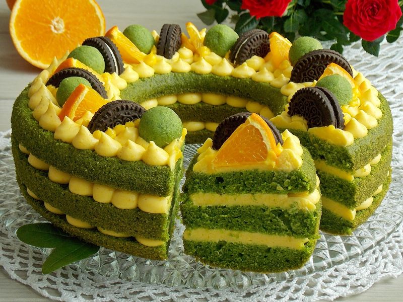 Szpinakowe ciasto z kremem pomarańczowym 